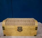 Vintage houten kist met rieten deksel en metalen sluiting, Overige materialen, Minder dan 50 cm, Gebruikt, Minder dan 50 cm
