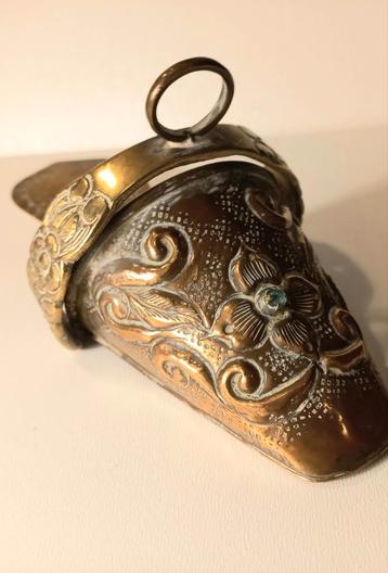 Antieke oosterse Stijgbeugel slechts 17 cm beschikbaar voor biedingen