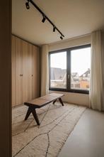 Rotan bankje donkerbruin hout – Japandi stijl, Ophalen, 100 tot 150 cm, Zo goed als nieuw, 25 tot 50 cm