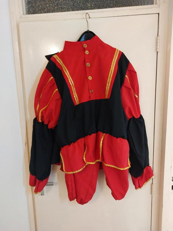 Te koop twee pietenpakken en sinterklaaspak, Diversen, Sinterklaas, Ophalen