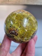Bol van groene opaal, Verzamelen, Mineralen en Fossielen, Ophalen of Verzenden, Mineraal