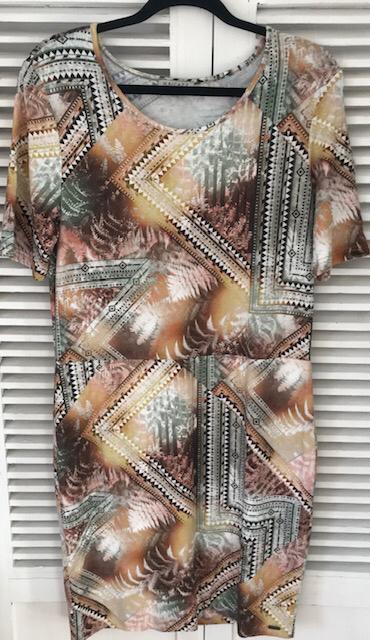 Viscose jurk van MAICAZZ..mt:l, Kleding | Dames, Jurken, Gedragen, Maat 38/40 (M), Overige kleuren, Boven de knie, Ophalen of Verzenden