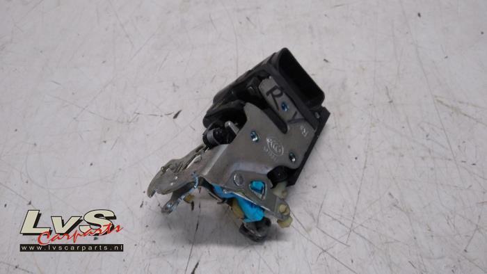 Deurslot Mechaniek 4Deurs rechts-voor van een Chevrolet Spar, Auto-onderdelen, Carrosserie en Plaatwerk, Chevrolet, Gebruikt, 3 maanden garantie