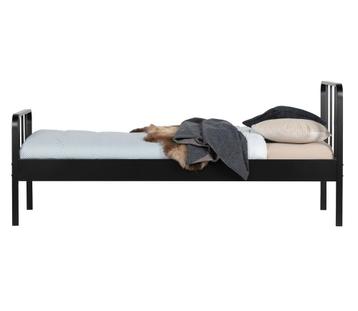 WOOOD Mees bed 90x200 cm + pocketvering matras + beddengoed beschikbaar voor biedingen