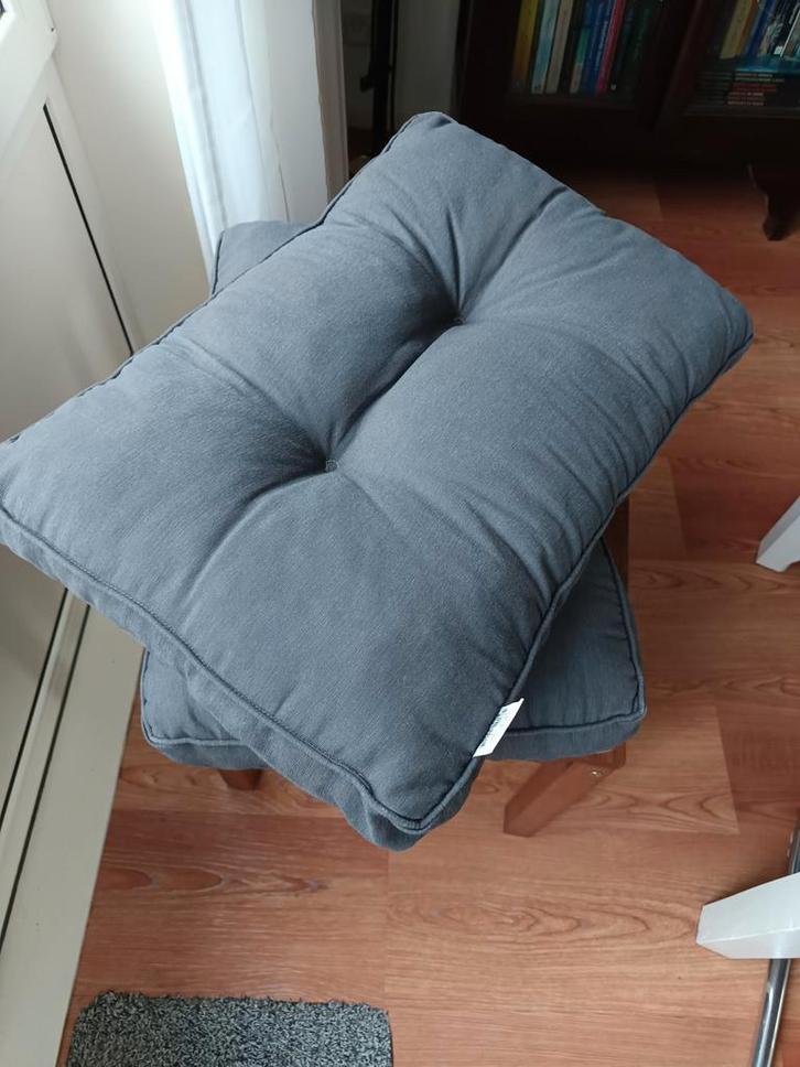 2 Loungekussens Florance Grijs - Zo Goed Als Nieuw, Huis en Inrichting, Woonaccessoires | Kussens, Zo goed als nieuw, Grijs, Rechthoekig