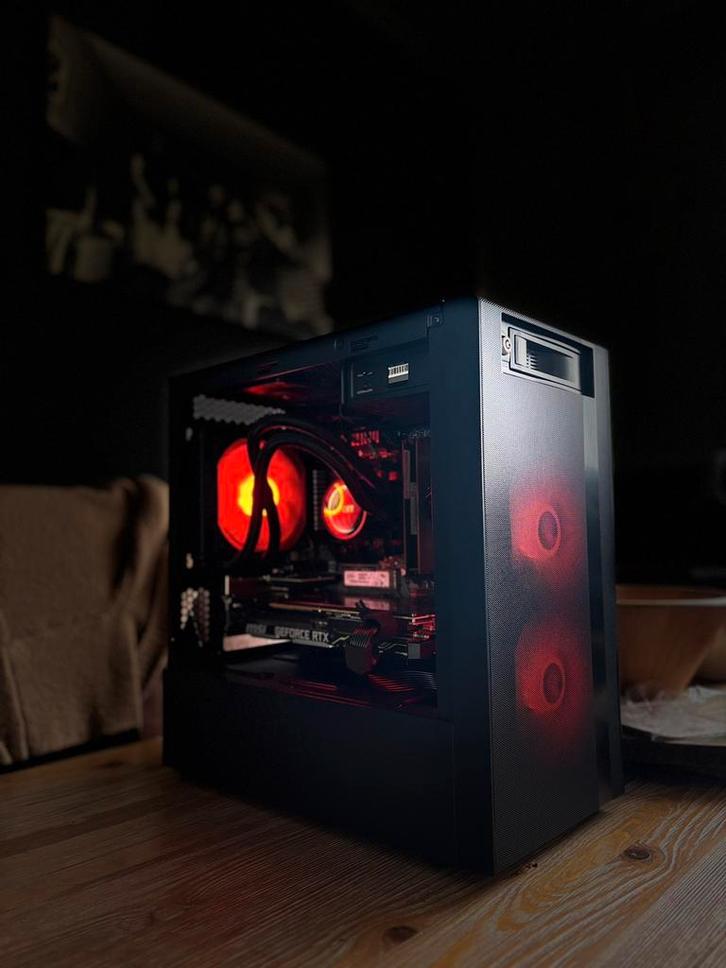 Game PC | 2080 | nzxt kraken watercooler, Computers en Software, Desktop Pc's, Zo goed als nieuw, HDD, Gaming, Ophalen