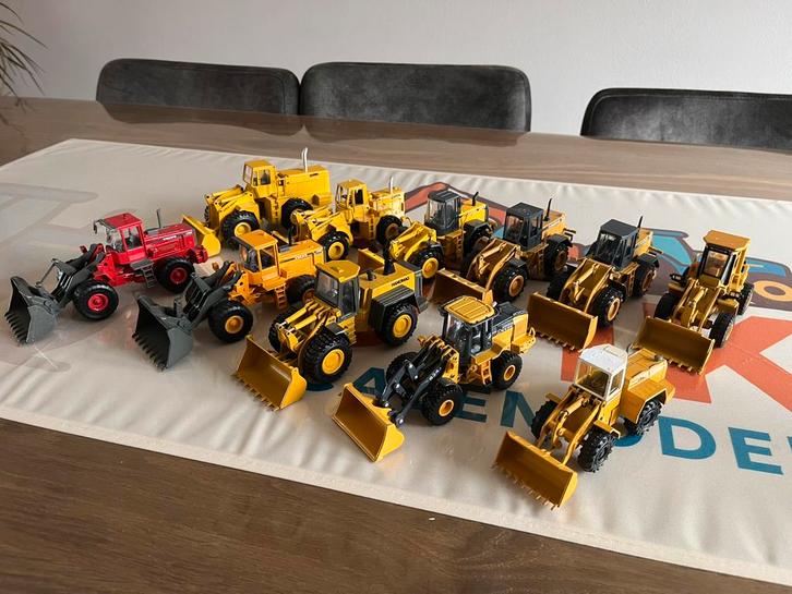 Partij laadschoppen Furukawa Hanomag Clark John Deere Volvo, Hobby en Vrije tijd, Modelauto's | 1:50, Gebruikt, Hijskraan, Tractor of Landbouw