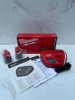 SPLINTER NIEUWE MILWAUKEE M12 OPLADER & 2 3.0AH ACCU’S, Doe-het-zelf en Verbouw, Gereedschap | Machine-onderdelen en Toebehoren