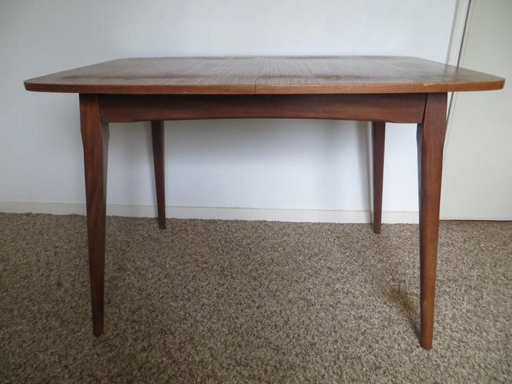 Vintage eettafel, uitschuifbaar. Teak. Mid century. Retro, Huis en Inrichting, Tafels | Eettafels, Gebruikt, 50 tot 100 cm, 100 tot 150 cm
