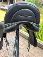 Prestige dressuur zadel, zgan, 17 inch, Dieren en Toebehoren, Paarden en Pony's | Zadels, Ophalen of Verzenden, Zo goed als nieuw