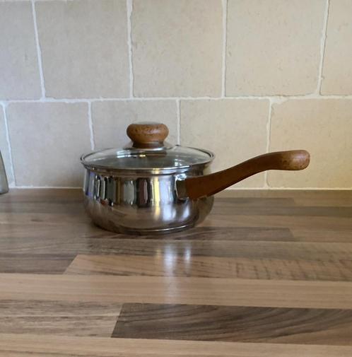 aluminium steelpan met houten steel, aluminium kookpan zgan, Huis en Inrichting, Keuken | Potten en Pannen, Kookpan of Snelkookpan