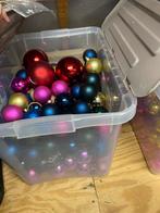 Grote hoeveelheid gekleurde kerstballen, Diversen, Kerst, Ophalen of Verzenden, Zo goed als nieuw