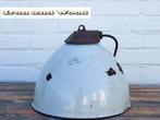 Oude emaille hanglamp - gietijzer bovenkant H24 D32 - grijs, Gebruikt, Ophalen of Verzenden, Metaal, Emaille , vintage, oud, stoer, robuust, emaille, grijs