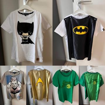 Super heroes DC t-shirt met cape beschikbaar voor biedingen