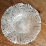 Prachtig " draadglas" schaal op voetje, Ophalen of Verzenden
