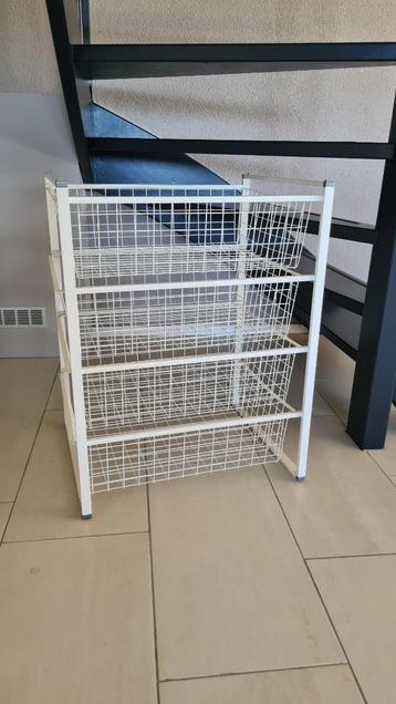 jonaxel H 70 cm. 4 lades beschikbaar voor biedingen