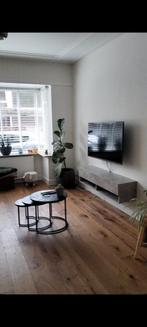 Zwevende betonlook TV-meubel, Huis en Inrichting, Kasten | Televisiemeubels, Ophalen of Verzenden, Zo goed als nieuw