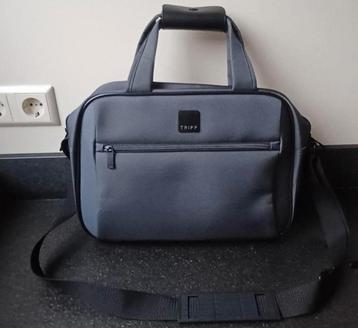 Tas, merk Tripp, 36 x 28 x 10 cm. Zgan.Tas, merk Tripp, 36 x beschikbaar voor biedingen