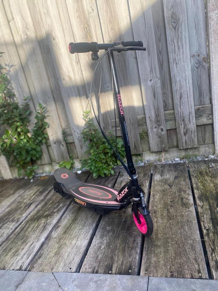 Razor E90 elektrische step – in goede staat ️, Fietsen en Brommers, Steps, Elektrische step (E-scooter), Ophalen