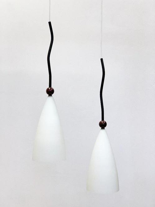 Vintage set hanglamp Herda lamp opaline Memphis retro, Huis en Inrichting, Lampen | Hanglampen, Gebruikt, Minder dan 50 cm, Glas