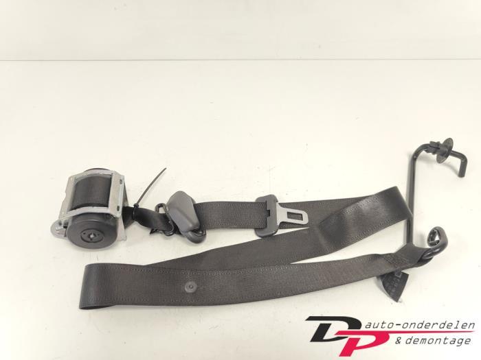 Veiligheidsgordel rechts-voor van een Opel Astra