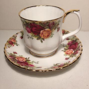 royal albert mok + schotel old  country roses  beschikbaar voor biedingen