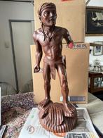 Houten Beeld van een Gewonde Krijger., Antiek en Kunst, Ophalen of Verzenden