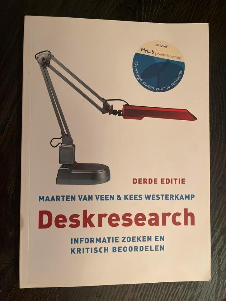 Deskresearch - Maarten van Veen & Kees Westerkamp, Boeken, Studieboeken en Cursussen, Zo goed als nieuw, HBO, Ophalen of Verzenden