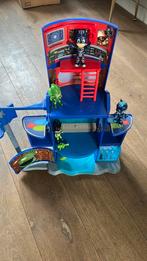 PJ Masks huis + 4 poppetjes, Ophalen, Zo goed als nieuw, Poppenhuis