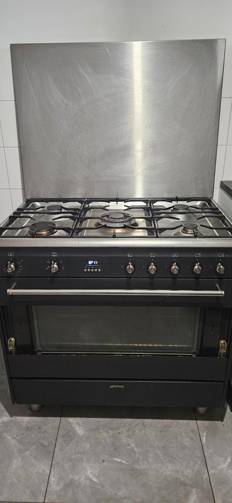 Smeg Fornuis - Gas & Elektrisch, Witgoed en Apparatuur, Fornuizen, Gebruikt, Vrijstaand, Gas, 5 kookzones of meer, 85 tot 90 cm
