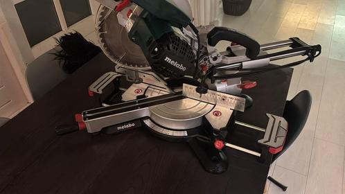 Metabo KGS254m afkortzaag in topstaat, Doe-het-zelf en Verbouw, Gereedschap | Zaagmachines, Zo goed als nieuw, Afkortzaag, 1200 watt of meer