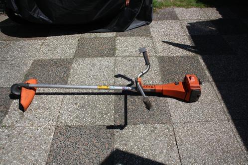 husqvarna bosmaaier 245 R voor 150 euro, Tuin en Terras, Bosmaaiers, Gebruikt, Benzine, 10 tot 30 cm, Ophalen