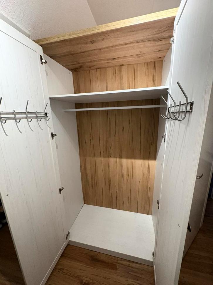 Marksel kleding- en ladekasten Jysk, Huis en Inrichting, Kasten | Kledingkasten, Zo goed als nieuw, 200 cm of meer, 100 tot 150 cm