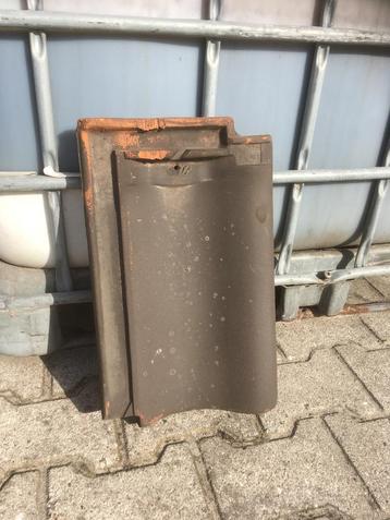 Dakpannen Teeuwen uit 1965 beschikbaar voor biedingen
