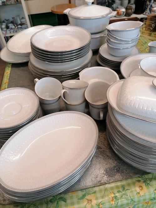 Servies, Antiek en Kunst, Antiek | Servies compleet, Ophalen