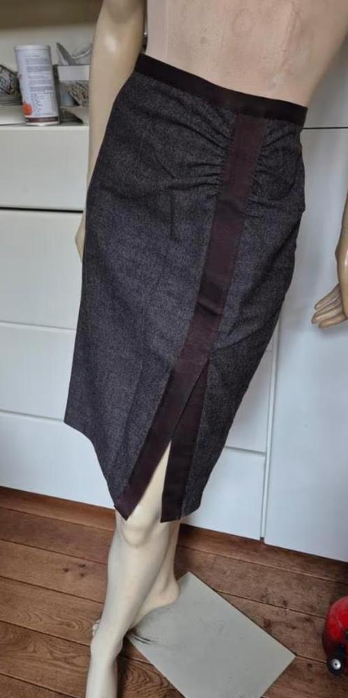 Brunello Cucinelli rokje 40 NIEUW nw 960,00 elegant klasse, Kleding | Dames, Rokken, Nieuw, Maat 38/40 (M), Bruin, Knielengte
