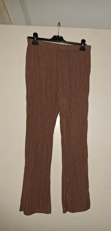 Bruine broek met wijde pijpen maat L beschikbaar voor biedingen