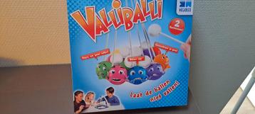 Valliballi spel vanaf 5 jaar, 2 tot 4 spelers beschikbaar voor biedingen