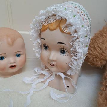 Brocante Hand gehaakt Katoen Poppen mutsje NIEUW  beschikbaar voor biedingen
