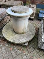 Stenen tafel met bbq in het midden, Tuin en Terras, Tuintafels, Ophalen, Gebruikt, Rond, Overige materialen
