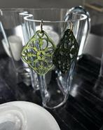 Miccy’s resin oorbellen groen NP 119,00 euro niet gedragen, Sieraden, Tassen en Uiterlijk, Oorbellen, Overige materialen, Hangers