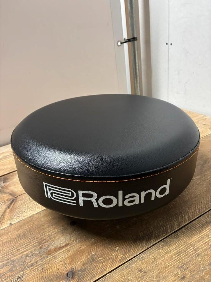 Roland drumkruk zitting (drum kruk stoel throne), Muziek en Instrumenten, Instrumenten | Onderdelen, Zo goed als nieuw, Drums of Percussie