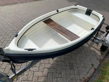 Polyester jol, speelbootje bijbootje voor in de davits beschikbaar voor biedingen