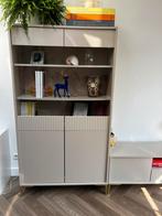 Vitrinekast te koop, Huis en Inrichting, Kasten | Wandmeubels, Ophalen, Met deur(en), Zo goed als nieuw, Minder dan 150 cm
