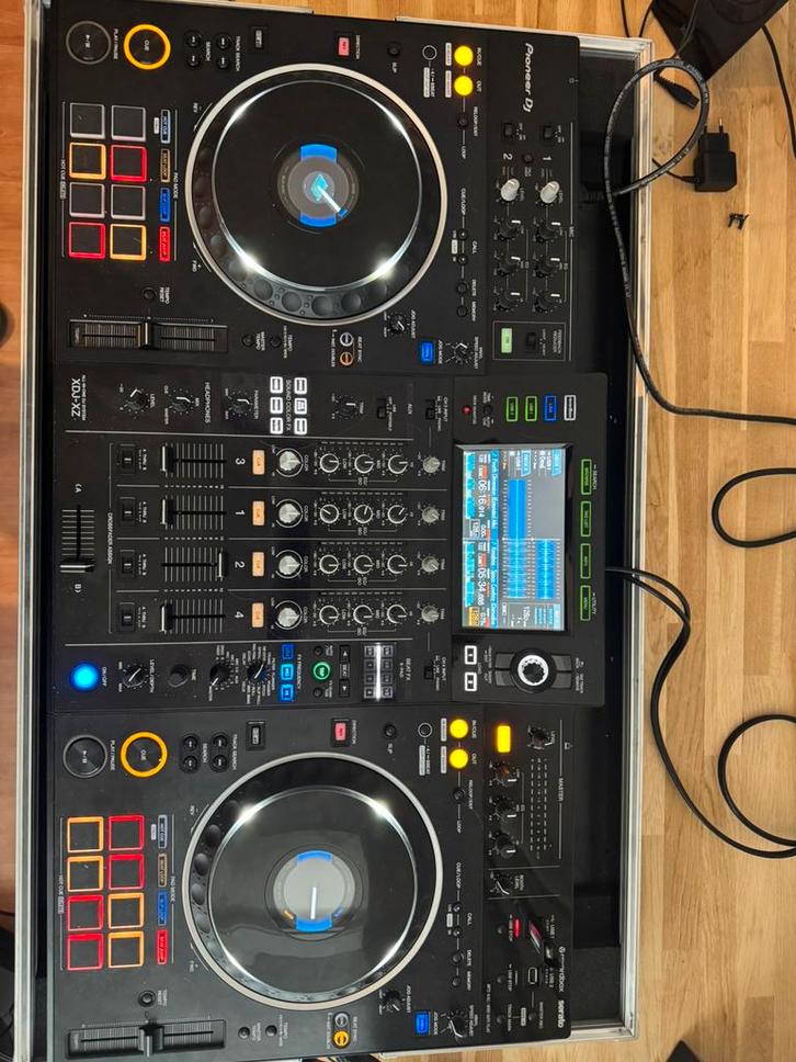 Pioneer XDJ-XZ Inclusief flightcase en speakerset, Muziek en Instrumenten, Dj-sets en Draaitafels, Zo goed als nieuw, Pioneer