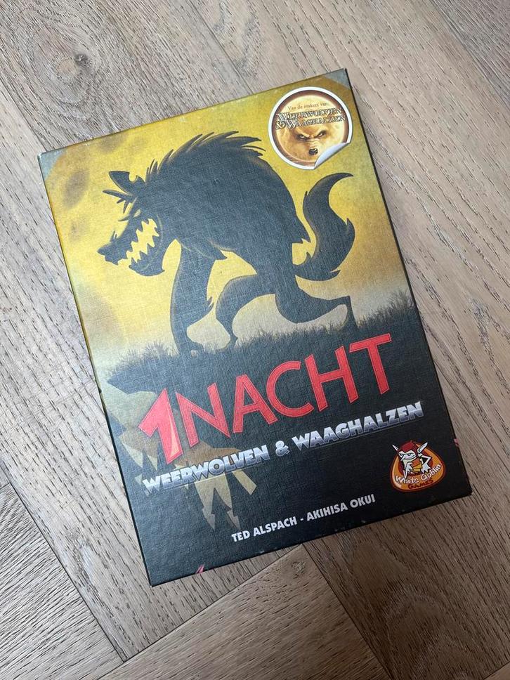 1 Nacht Weerwolven & Waaghalzen Bordspel, Hobby en Vrije tijd, Gezelschapsspellen | Bordspellen, Zo goed als nieuw, Drie of vier spelers