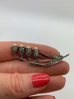 V37 Prachtige zilveren broche parel markasiet, Sieraden, Tassen en Uiterlijk, Ophalen of Verzenden, Zilver, Broche, Met edelsteen