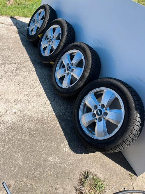 Originele mini cooper velgen 15 inch met winterbanden, Auto-onderdelen, Banden en Velgen, Ophalen of Verzenden