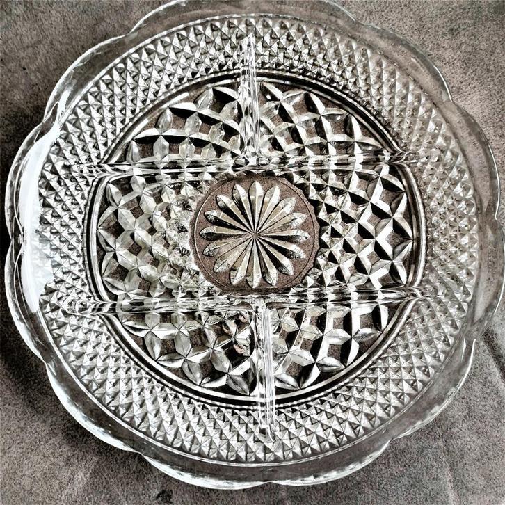 Kristallen Serveer Schaal Ster collectie Ø 28 cm, Huis en Inrichting, Keuken | Servies, Zo goed als nieuw, Schaal of Schalen, Overige stijlen