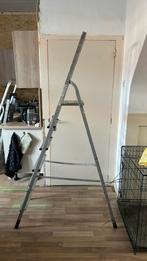 Huishoudtrap, Doe-het-zelf en Verbouw, Ladders en Trappen, Gebruikt, Trap, Opvouwbaar of Inschuifbaar, Minder dan 2 meter